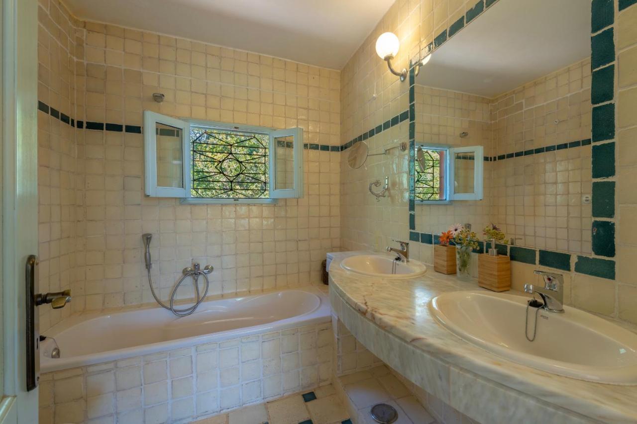 Morro Dos Anjos - Authentic Farmhouse With A View Just 3Km From โอลเญา ภายนอก รูปภาพ