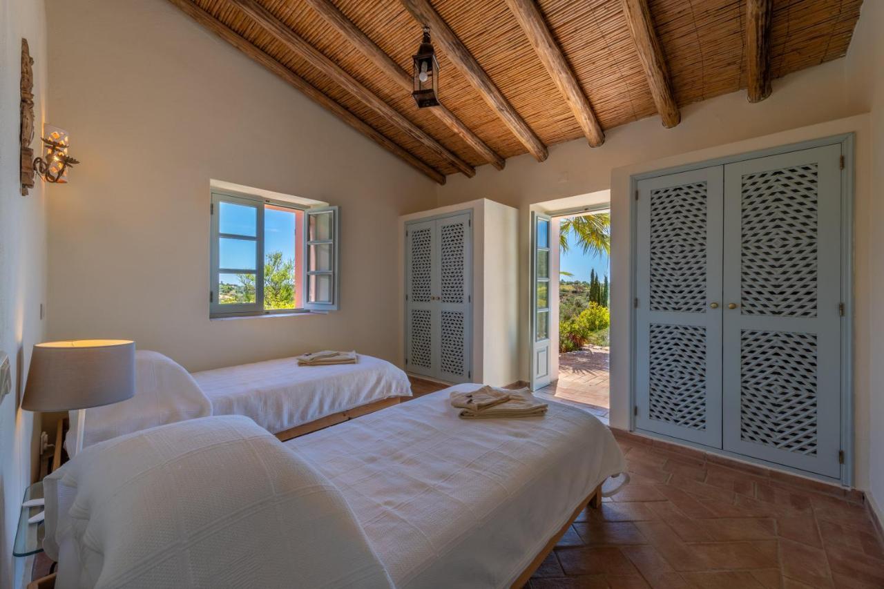 Morro Dos Anjos - Authentic Farmhouse With A View Just 3Km From โอลเญา ภายนอก รูปภาพ